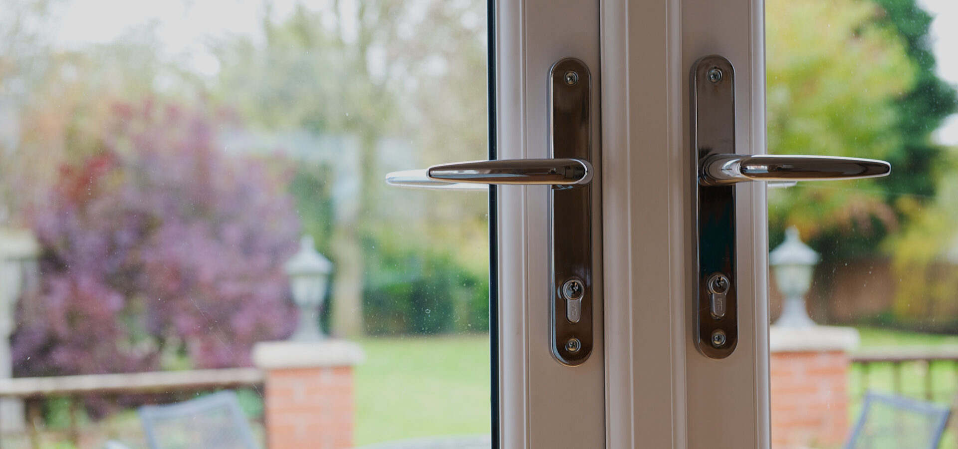 bi-fold door