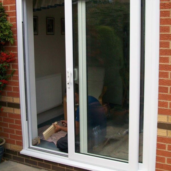Sliding Patio Doors vs Bi-fold Doors -Which Ones To Choose?
